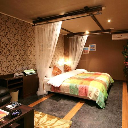 Sari Seki Inter (Adults Only) Otel Kameyama Dış mekan fotoğraf