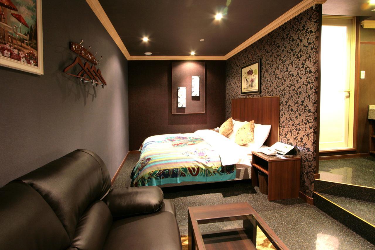 Sari Seki Inter (Adults Only) Otel Kameyama Dış mekan fotoğraf