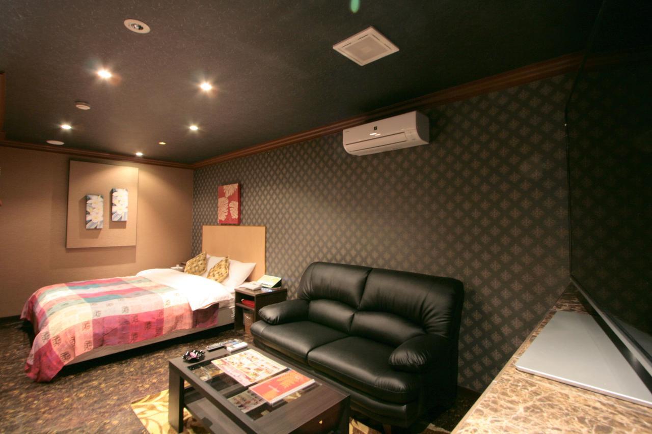 Sari Seki Inter (Adults Only) Otel Kameyama Dış mekan fotoğraf