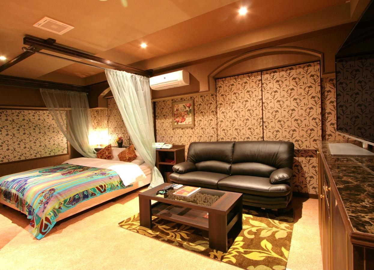 Sari Seki Inter (Adults Only) Otel Kameyama Dış mekan fotoğraf