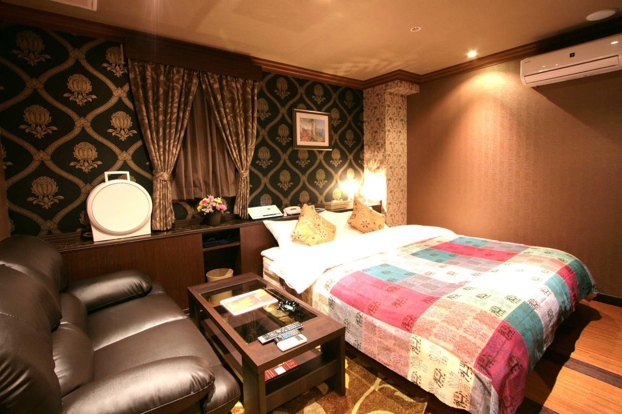 Sari Seki Inter (Adults Only) Otel Kameyama Dış mekan fotoğraf