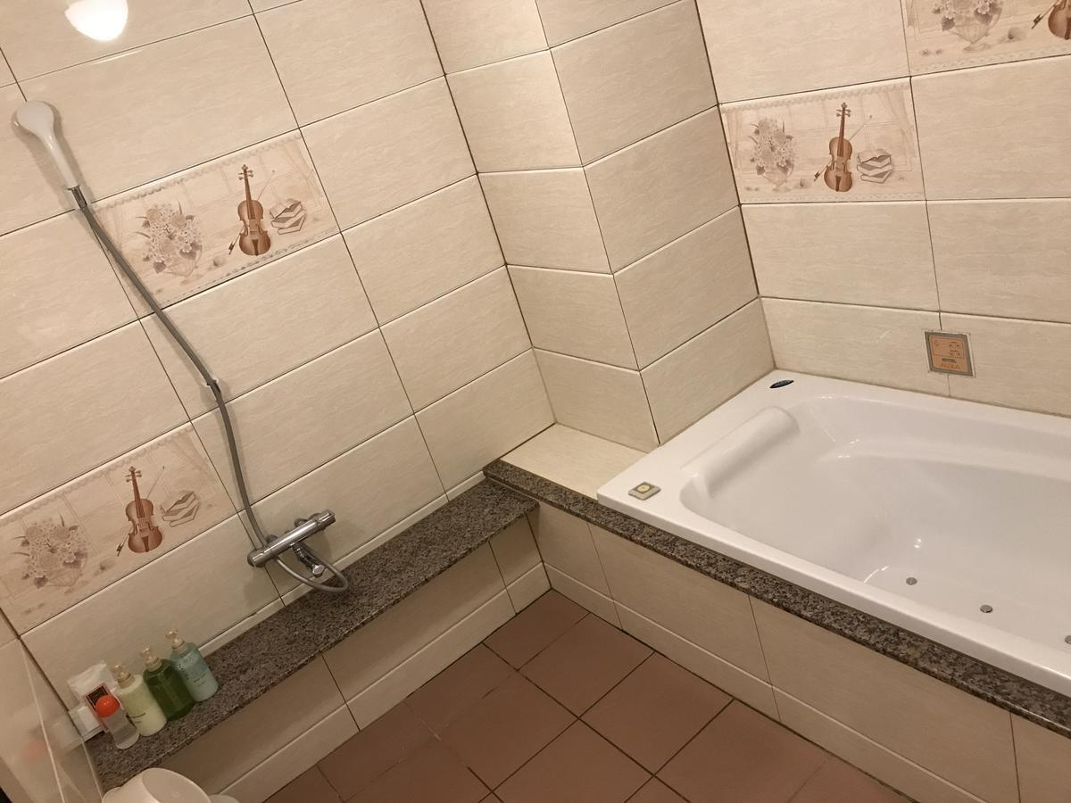Sari Seki Inter (Adults Only) Otel Kameyama Dış mekan fotoğraf